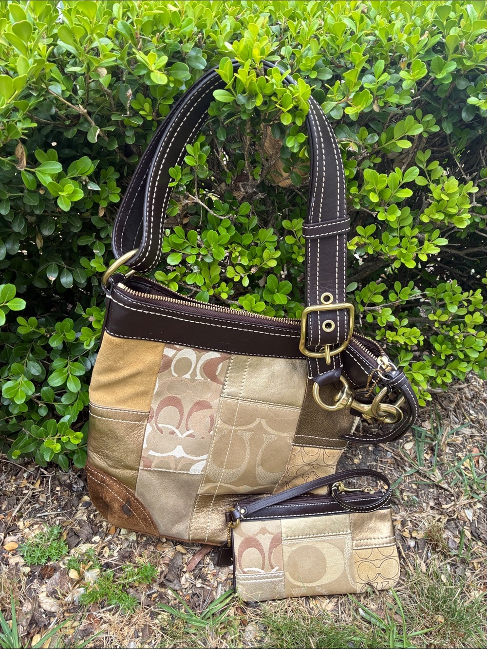 Adjustable Crossbody Coach bag w/ Coin Purse